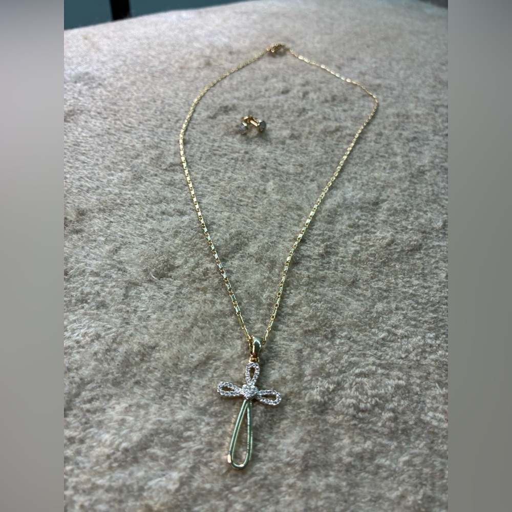 Gold Plated 18K Necklace with Bow Pendant and Earrings